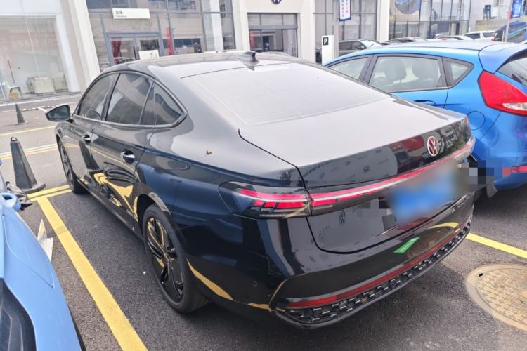 Used Volkswagen Passat 2025 Pro 380TSI Starry Dragon Luxury Edition Rear Left 45 Deg
