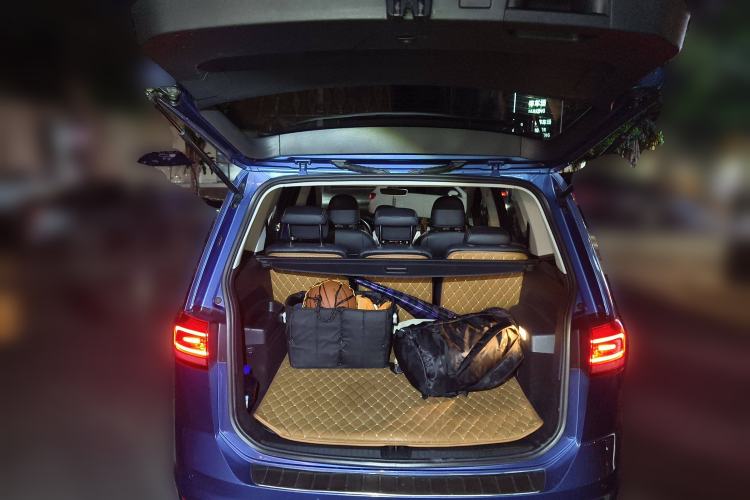 Used Volkswagen Touran 2016 Volkswagen Touran L 280TSI DSG Comfort Edition
