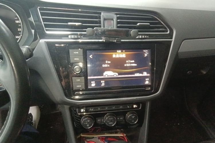 Used Volkswagen Tiguan L 2018 Facelift 330TSI Automatic Two-Wheel Drive Luxury Edition Audio And AC Panel