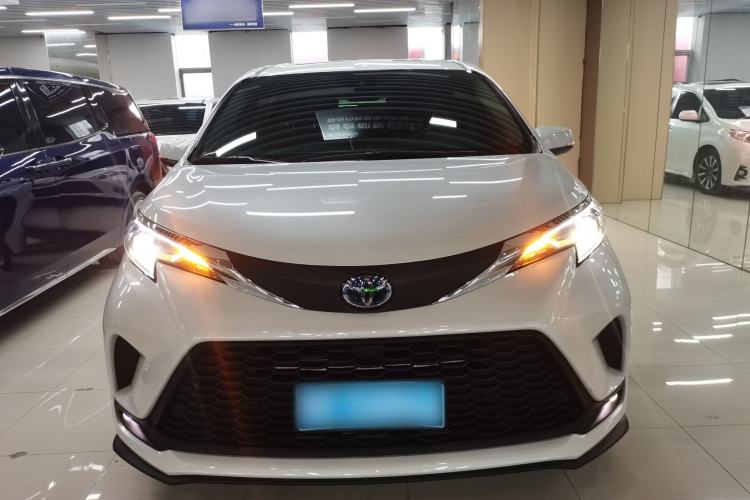 Used Toyota Granvia 2023 2.5L Hybrid Comfort Edition