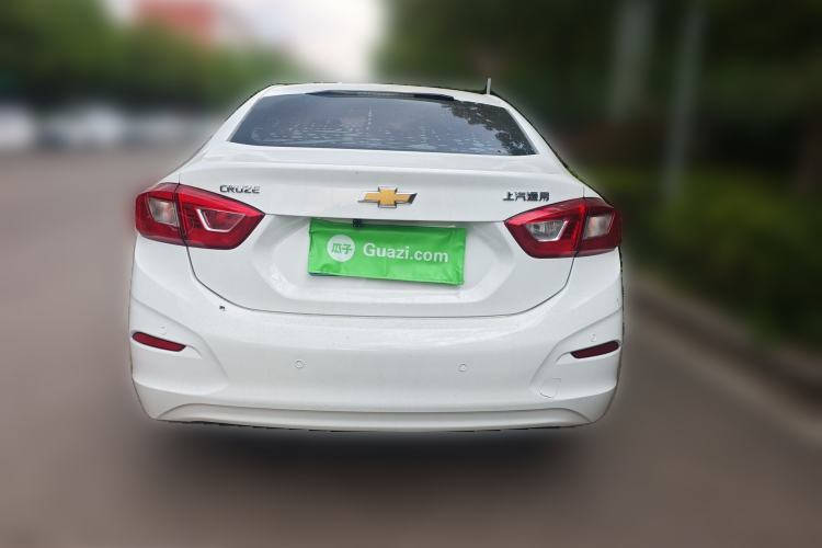 Used Chevrolet Cruze 2017 1.5L Automatic Pioneer Sunroof Edition
