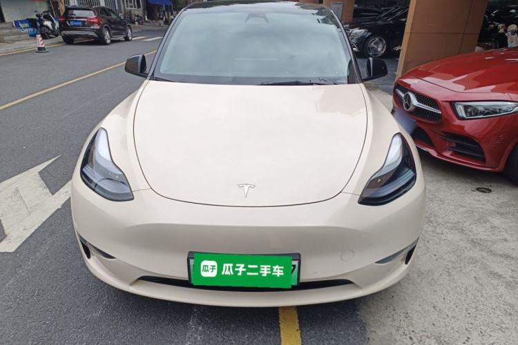 Used Tesla Model Y 2023 High-Performance All-Wheel-Drive Version
