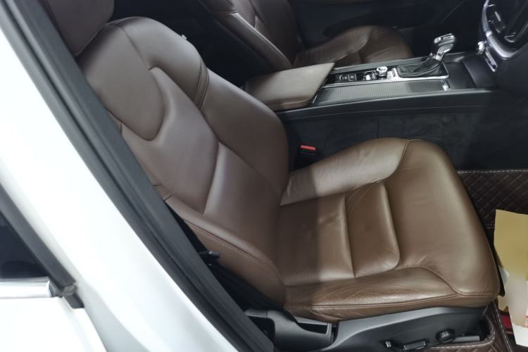 Used Volvo XC60 2020 T5 4x4 Zhiyi Luxury Edition