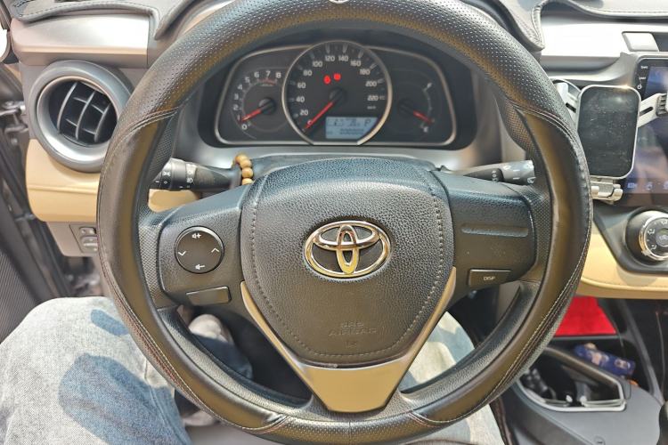 Used Toyota RAV4 2016 2.0L CVT Two-Wheel Drive Urban Edition China V Standard Steering Wheel