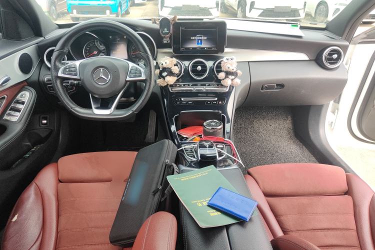 Used Mercedes-Benz C-Class 2018 C 200 Sport Edition Center Console