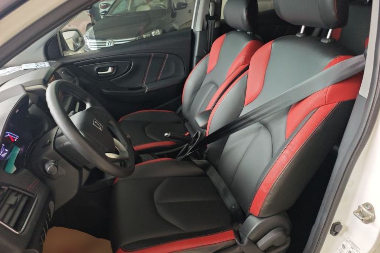 Used Luxgen U5 SUV 2017 1.6L Manual Knight Edition
