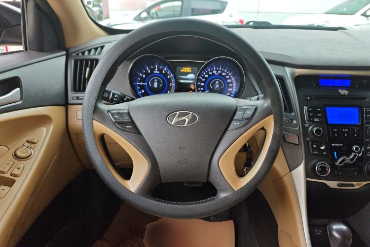 Used Hyundai Sonata 2011 2.0L Automatic Leading Edition Steering Wheel