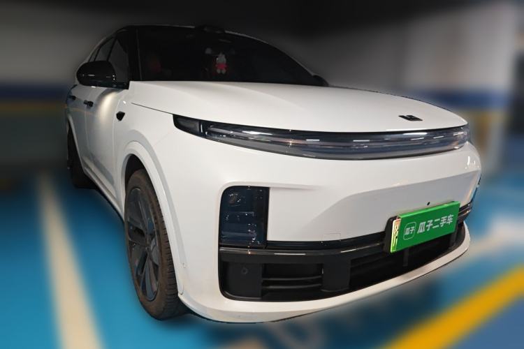 Used Li Auto L7 2024 MAX Model Front Right 45 Deg