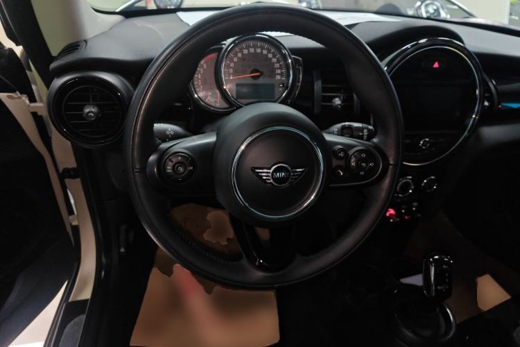 Used MINI MINI 2018 1.5T COOPER Classic Edition