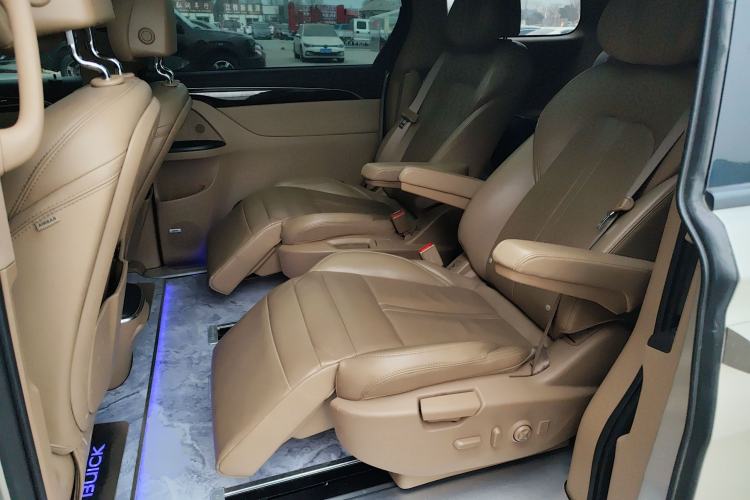 Used Buick GL8 2017 ES 28T Flagship Model China V Standard
