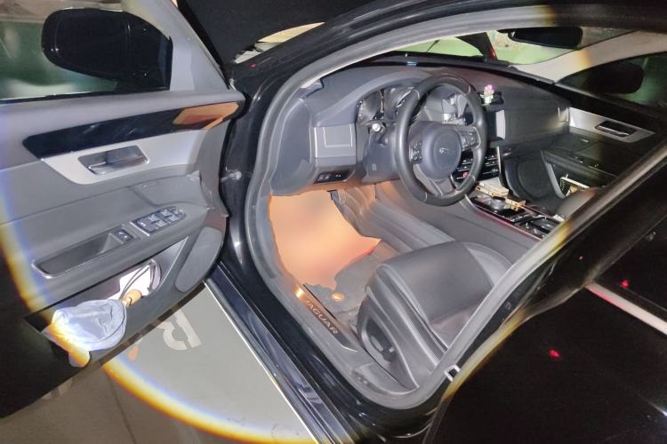 Used Jaguar XFL 2017 XFL 2.0T 200PS Windflower Edition