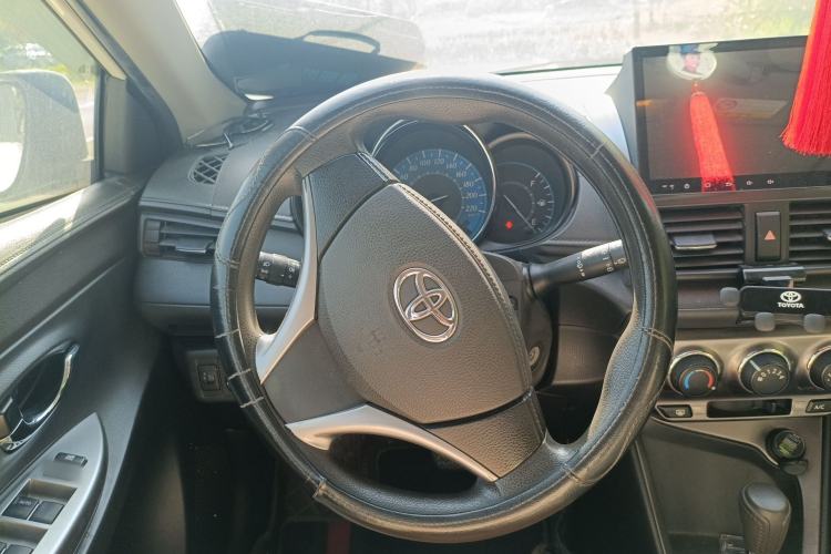 Used Toyota YARiS L Zhi Xuan 2015 1.5E Automatic Charm Edition Steering Wheel