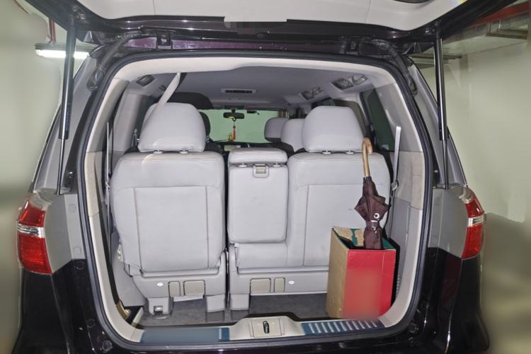 Used Honda Elysion 2015 2.4L VTi-S Prestige Edition Trunk