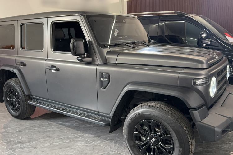 Used 212 T01 2024 2.0T Explorer
