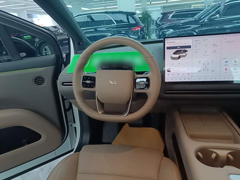 Used Li Auto i6 2025 Model Four-Wheel-Drive Standard Type — 10