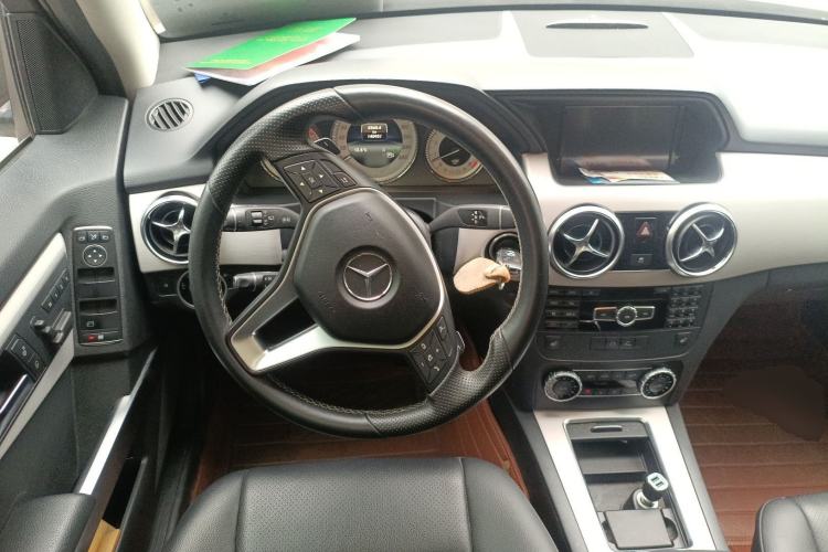 Used Mercedes-Benz GLK-Class 2013 GLK 300 4MATIC Dynamic Sunroof Model
