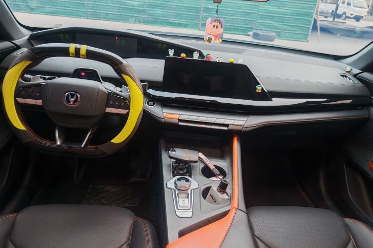 Used CHANGAN UNI-V 2022 1.5T Prestige Version
