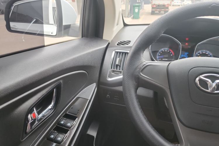 Used FAW Yingzhi G3 2016 1.5L Manual Comfort Edition Interior 1