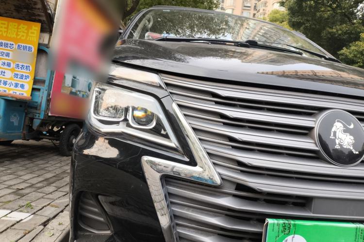 Used FORTHING Lingzhi 2023 M5L 1.6L Base Model 7 Seats Right Front Headlight