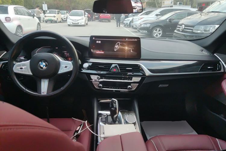 Used BMW 5 Series 2022 Second Facelift 525Li M Sport Package Center Console