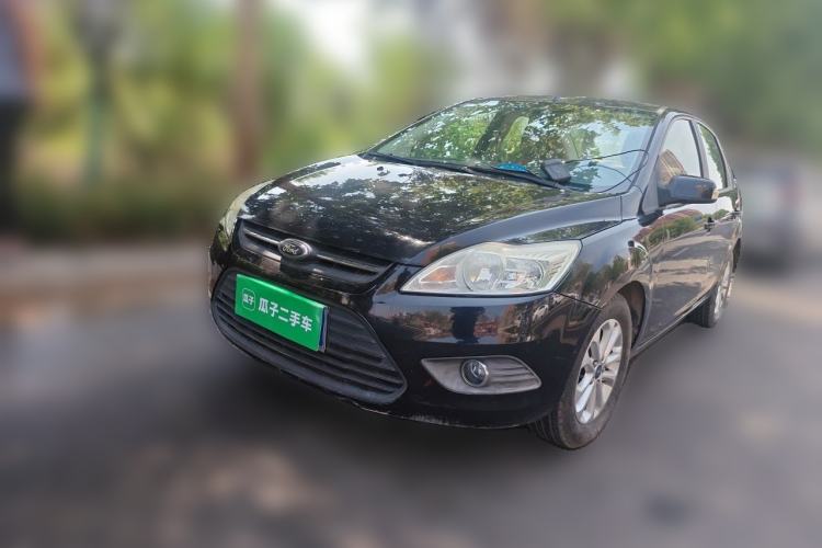 Used Ford Focus 2013 Sedan Classic 1.8L Manual Base Model Guazi used car, China used car export, Used car for sale, Used cars, Cheapest cars for sale