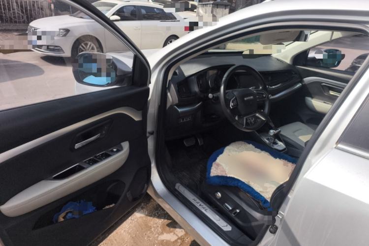 Used Haval H2s 2017 Red-Label 1.5T Dual-Clutch Luxury Model
