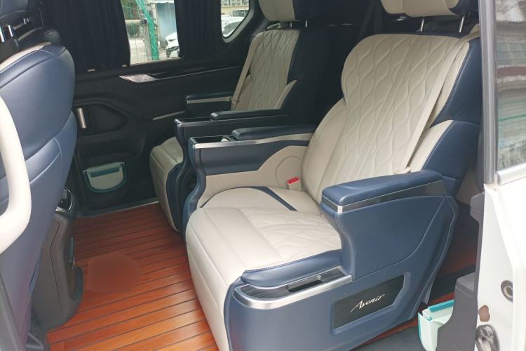 Used SAIC MAXUS G20 2020 2.0T Gasoline Automatic Luxury Edition Left Rear Seat