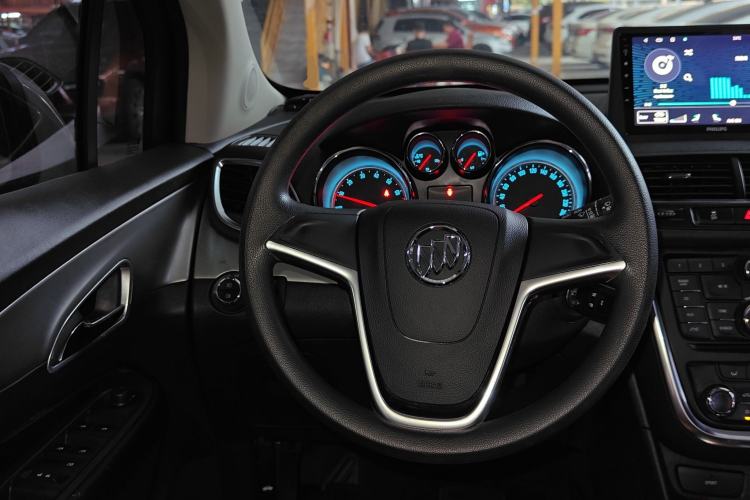 Used Buick Encore 2015 1.4T Automatic Two-Wheel Drive Urban Elite Version
