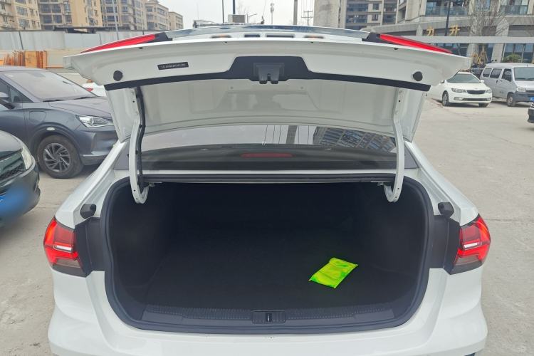 Used Roewe i5 2021 Revised Version 1.5L CVT Diamond Edition