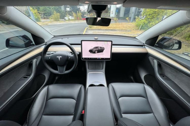 Used Tesla Model Y 2022 Rear-Wheel-Drive Version
