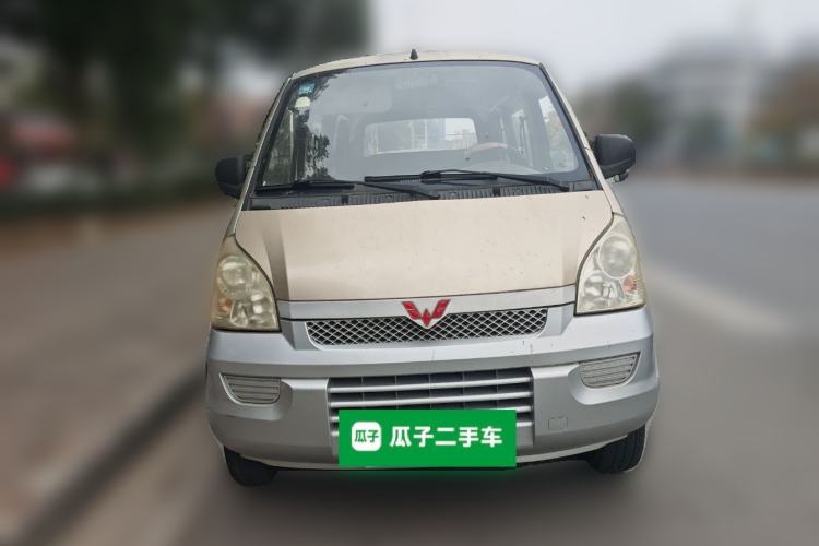 Used Wuling Rongguang 2011 1.2L Base Version
