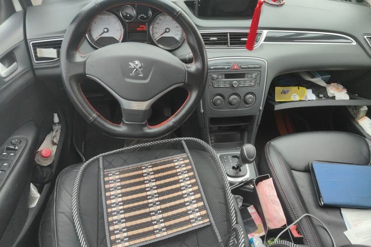 Used Peugeot 308 2014 Enjoy Edition Classic 1.6L Automatic Premium Model Center Console