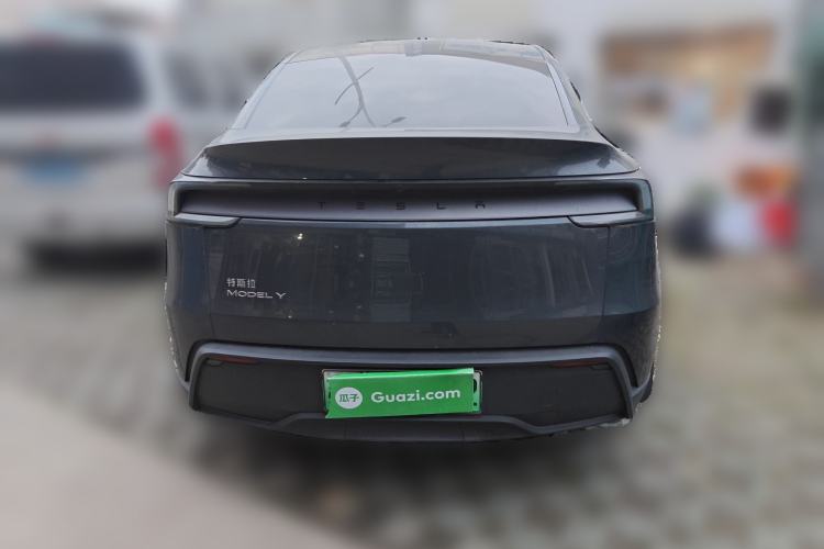 Used Tesla Model Y 2025 Rear-Wheel-Drive Version
