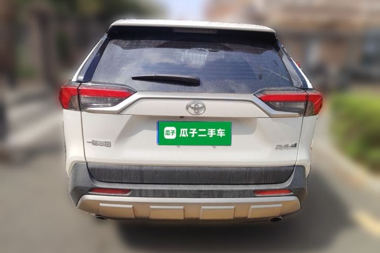 Used Toyota RAV4 2024 2.0L CVT Two-Wheel Drive Fashion Plus Edition
