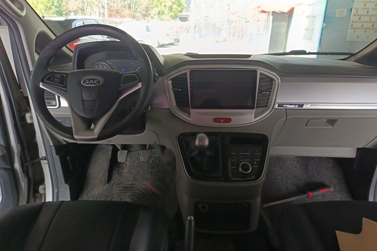 Used JAC Refine M4 2016 2.0L Manual Comfort Edition Center Console