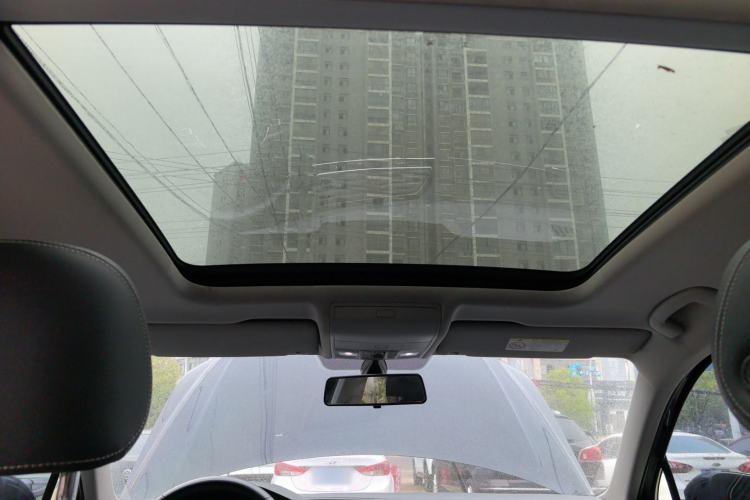 Used Volkswagen Tiguan L 2019 Updated Version 330TSI Automatic Two-Wheel Drive Panoramic Comfort Edition China VI Standard
