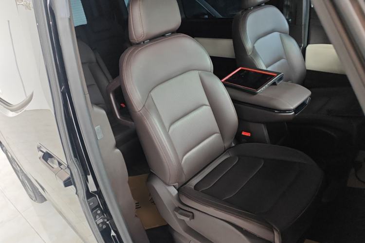 Used Farizon Geely Xingfu Hao 2024 Hovey Edition 66.57 kWh (Full Vehicle Version) 7 Seats Right Front Seat