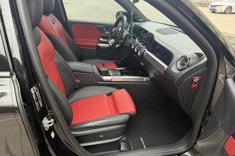 Used Mercedes-Benz GLB AMG 2023 AMG GLB 35 4MATIC Interior 1