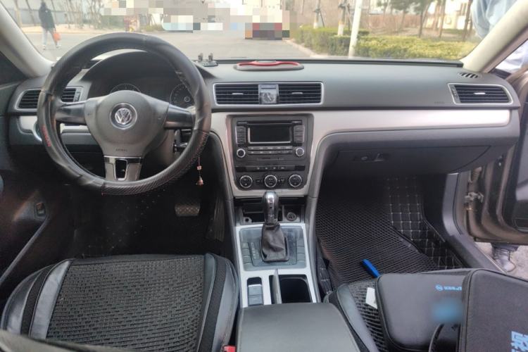 Used Volkswagen Passat 2011 1.8TSI Automatic Prestige Edition Center Console