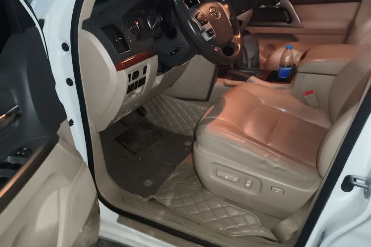 Used Toyota Land Cruiser 2012 4.0L Automatic VX Driver Seat