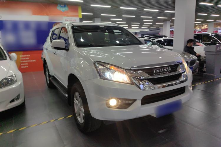Used Isuzu mu-X 2015 2.5T Two-Wheel Drive Automatic Luxury Edition 7 Seats