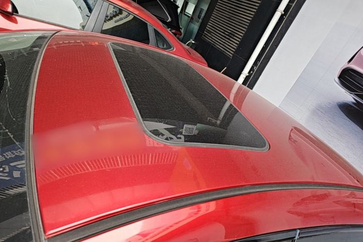 Used Mazda 3 Axela 2014 Sedan 1.5L Automatic Luxury Model Roof