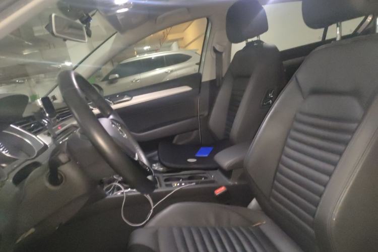 Used Volkswagen Magotan 2018 330TSI DSG Advanced Model Left Front Seat