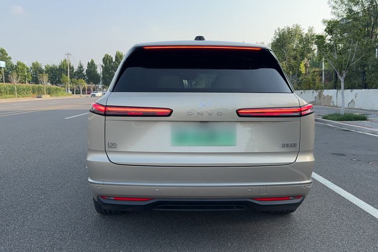 Used ONVO Luxeed L90 2025 Model—Max Six-Seater Version