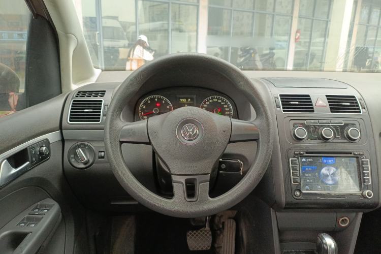 Used Volkswagen Touran 2015 1.4T DSG Comfort Edition 5 Seats