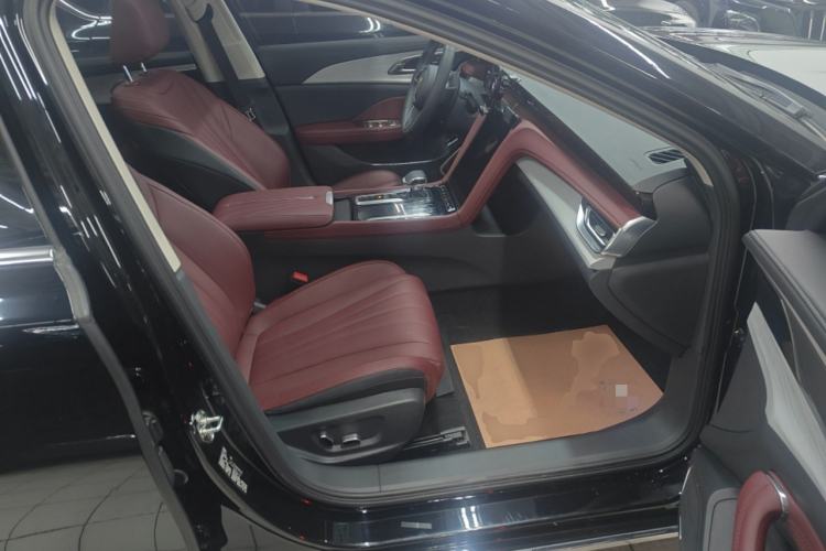 Used Hongqi H5 2025 1.5T DCT Qiyun 500 000th Unit Commemorative Edition Right Front Seat