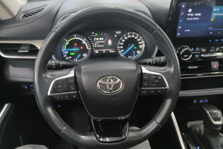 Used Toyota Highlander 2022 Dual-Engine 2.5L Four-Wheel Drive Prestige Version 7 Seats
