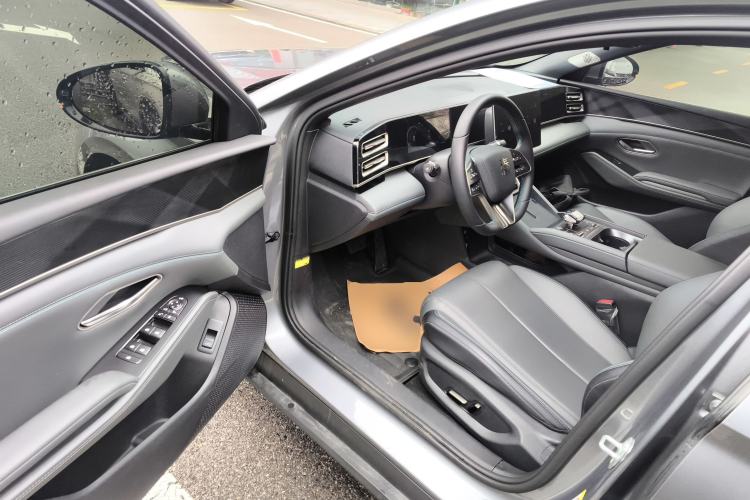 Used BYD Qin L 2024 DM-i 120KM Beyond Model
