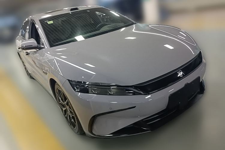 Used BYD Han 2025 DM-i Intelligent Driving Edition 125KM Prestige Model
