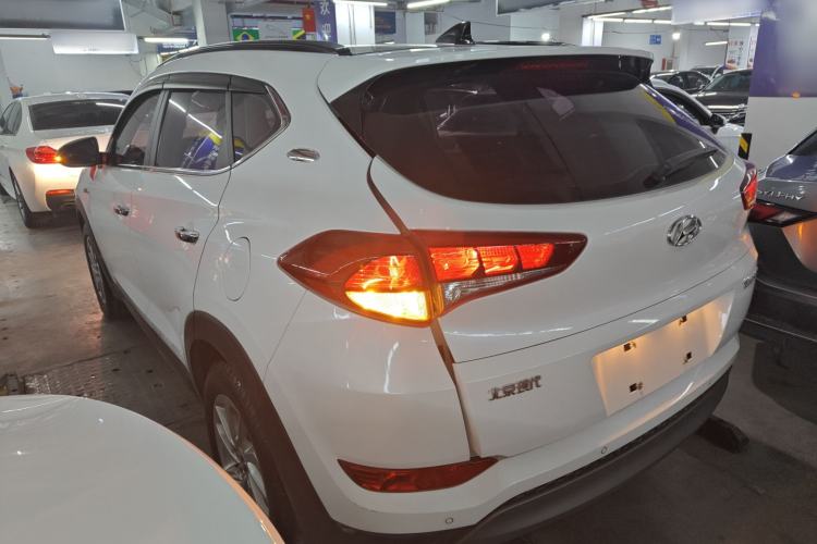 Used Hyundai Tucson 2018 1.6T Dual-Clutch Two-Wheel Drive 15th Anniversary Special Edition